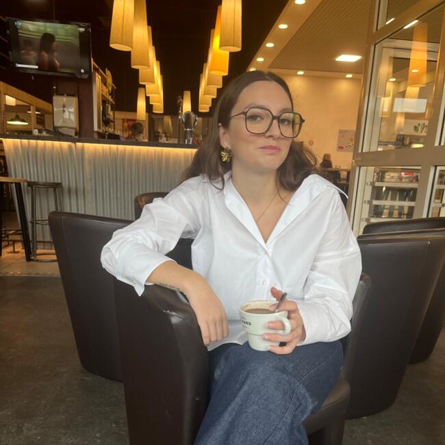 Babysitter in Angers: Alisée Charbonneau