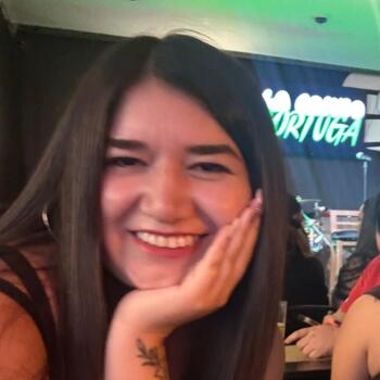 Babysitter in San Bernardo: Kim