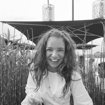 Babysitter in Bordeaux: Julia