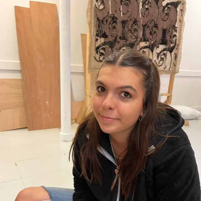 Babysitter in Paris: Nevee