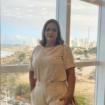 Babá em Fortaleza: Albaniza