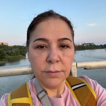 Babysitter στην περιοχή Γουίνιπεγκ: Farahnaz
