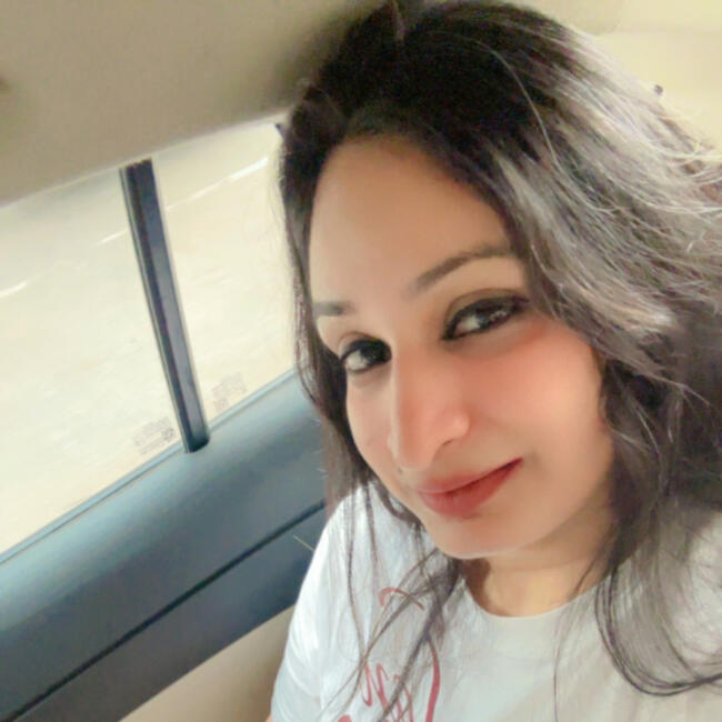 Chandīgarh (State of Haryāna) में बेबीसिटिंग की नौकरी: Tanveer