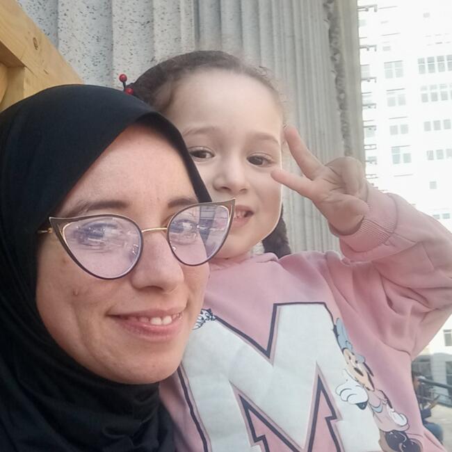 Babysitting job in Bywood: Chahira