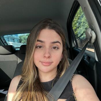Babysitter in Manaus: Ana Clara Quercia