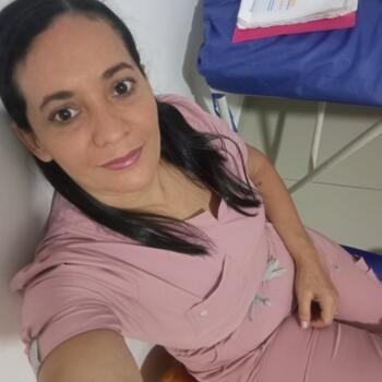 Babysitter Medellín: DARLING