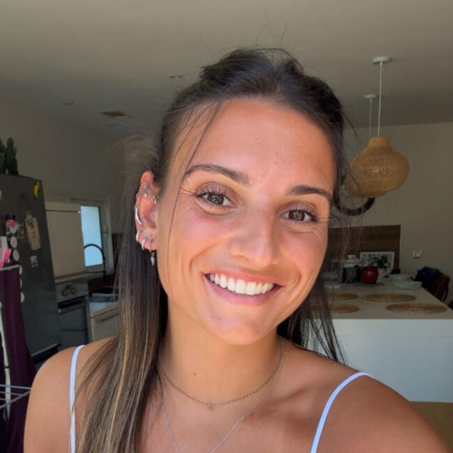 Babysitter in Bages: Jade