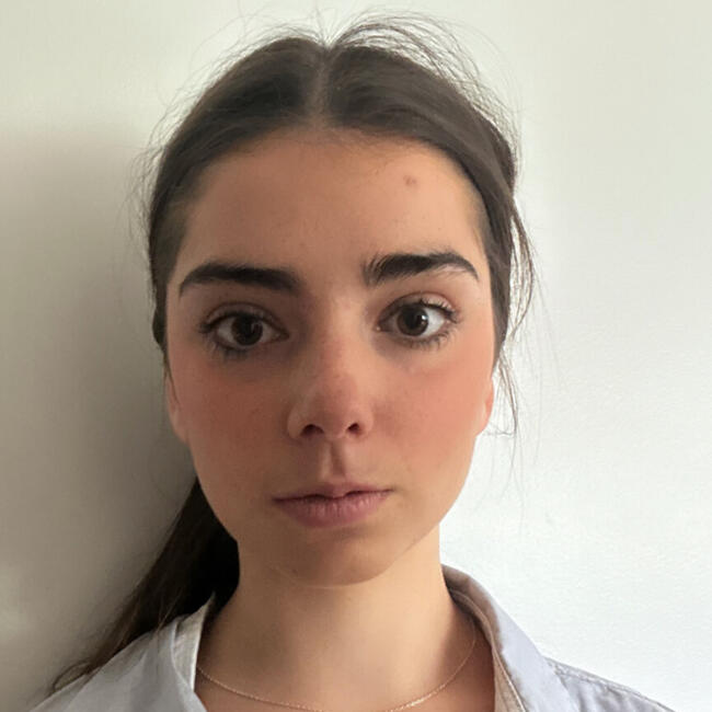 Babysitter in Carouge: Zélie