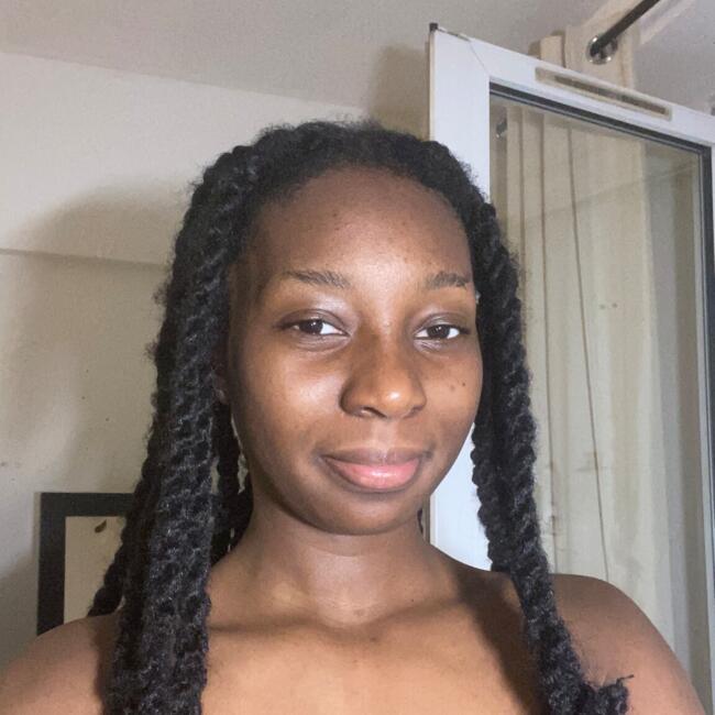 Babysitter in Montreuil: Maeva