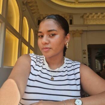 Babysitter in Quito: Dina