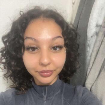 Babysitter in London: Nadine