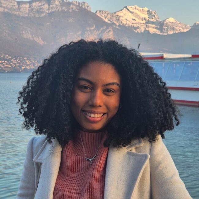 Babysitter in Genf: Tailine