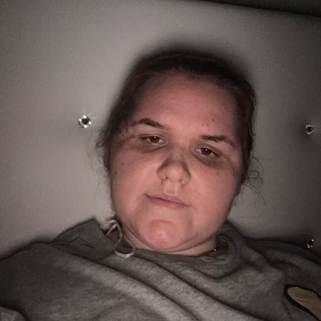 Babysitter in Gyöngyös: Eszter