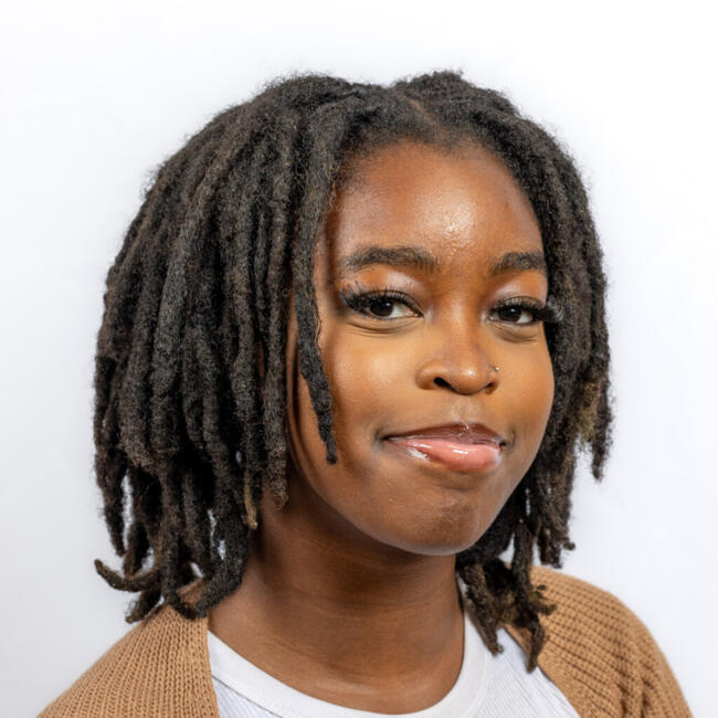 Babysitter in Rosport: Esther