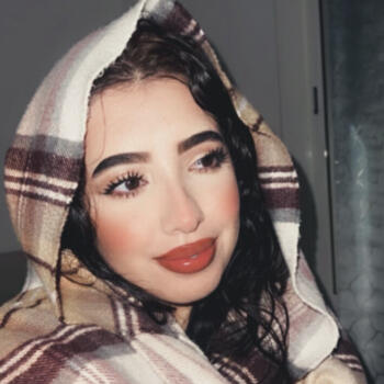 Babysitter Safi: Houda