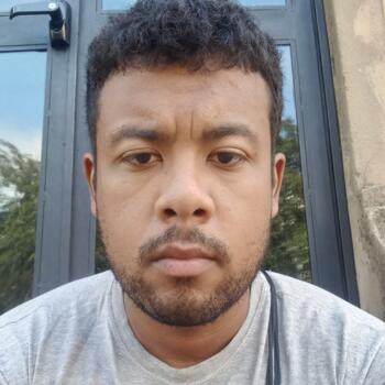 Emprego de babá em Bagé: emprego de babá Tálysson