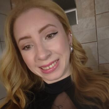 Babysitter Blumenau: Sabrina