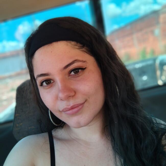 Babysitter in Uberlândia: Ranielle
