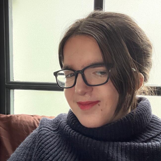 Babysitter in Sydney: Holly