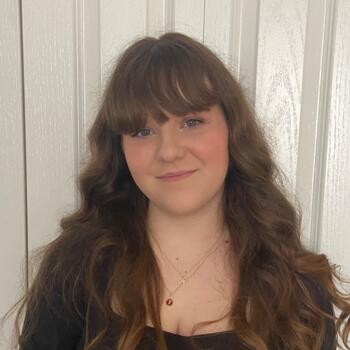 Baby-sitter in Calgary: Maia