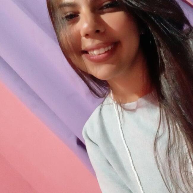 Babysitter in Curitiba: Lorena