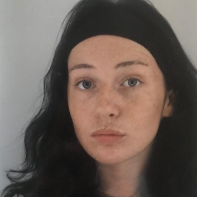 Babysitter in Montreuil: Lou-ann
