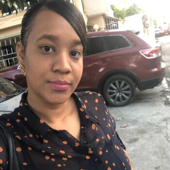 Babysitter in San Cristóbal: Krystal