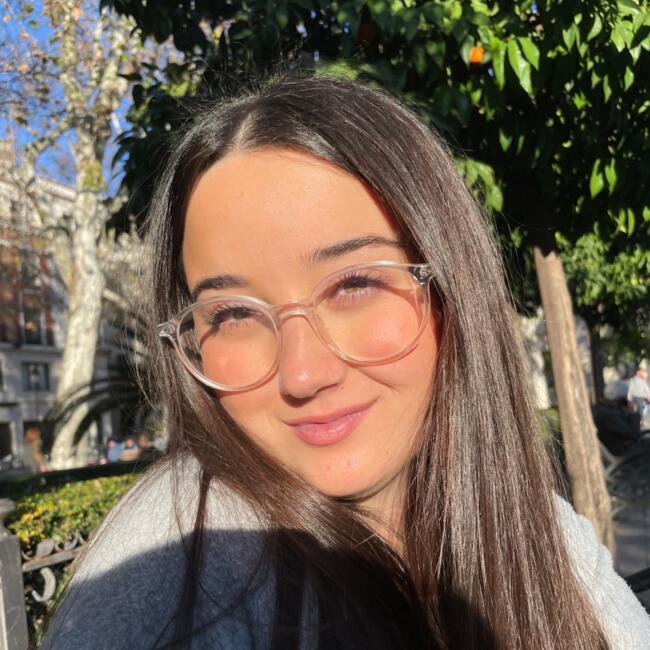 Nanny in Alcalá de Guadaira: Lucia