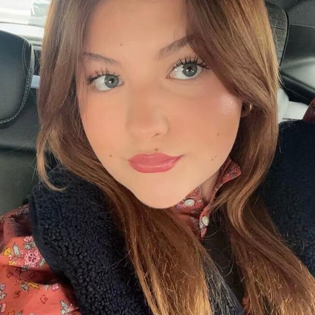 Babysitter in Tourcoing: Lucile