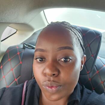 مربية أطفال في الدوحة: Jane