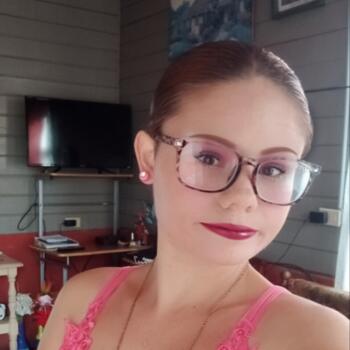 Babysitter Barva: CAROLINA