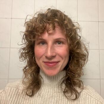 Babysitting job in Berlin: babysitting job Mina