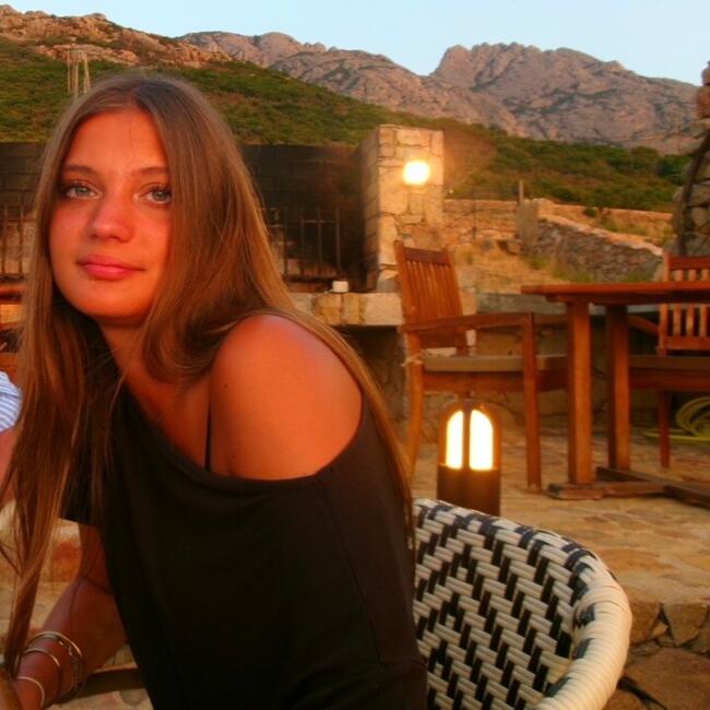 Babysitter in Lyon: Alice