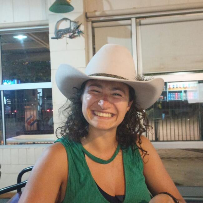 Babysitter in Adelaide: Philomène