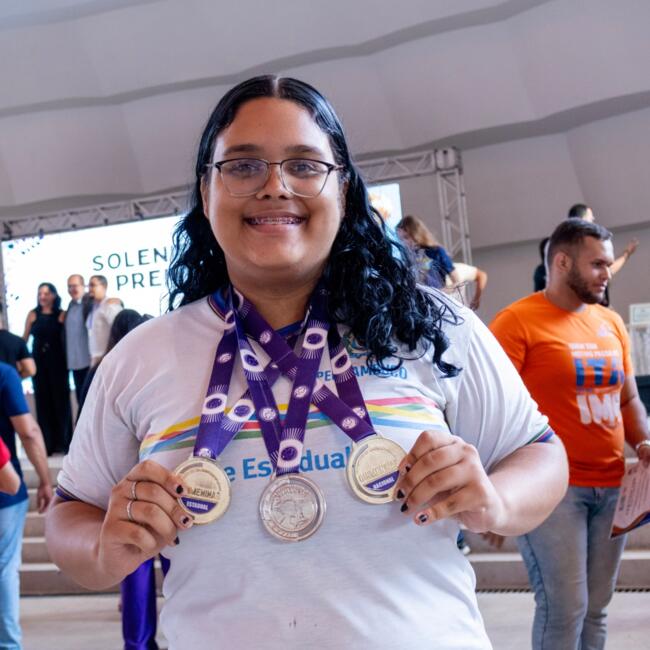 Babá em Vitória de Santo Antão: Girlane