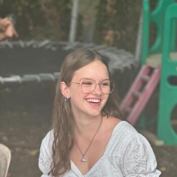 Babysitter in Pau: Emma