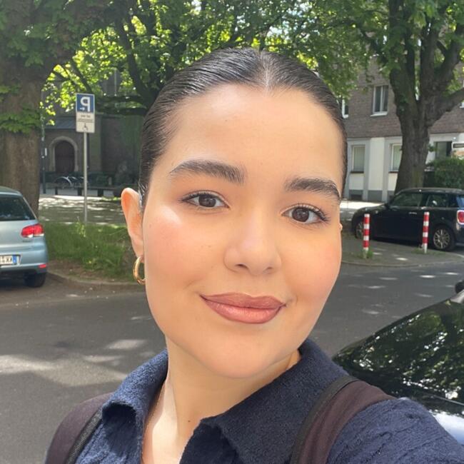 Babysitter in Düsseldorf: Hanan