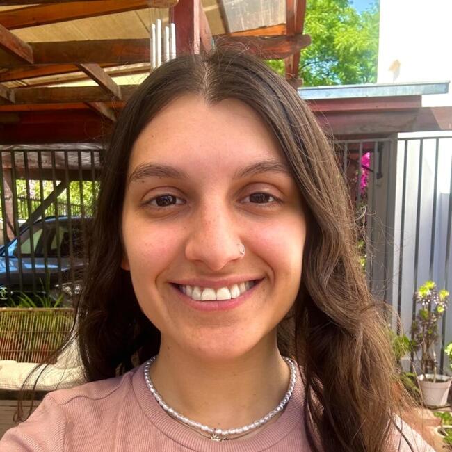 Babysitter in La Reina: Camila