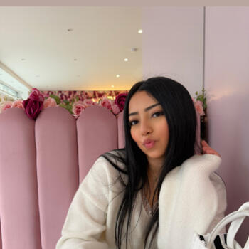 Babysitter Genk: Oumnia