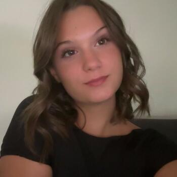 Babysitter in Laroin: Jade