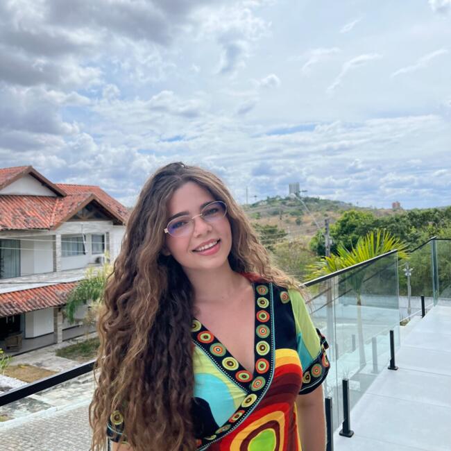 Babá em Salvador: Aline