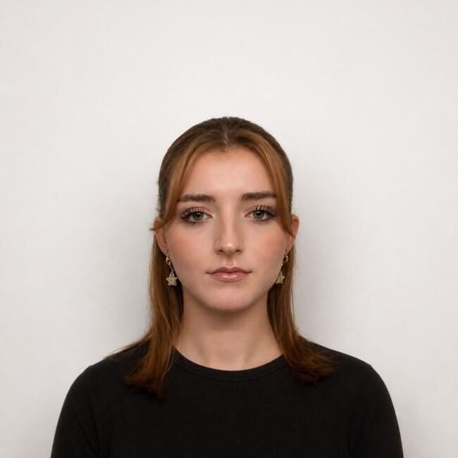 Babysitter in Paris: Juliette