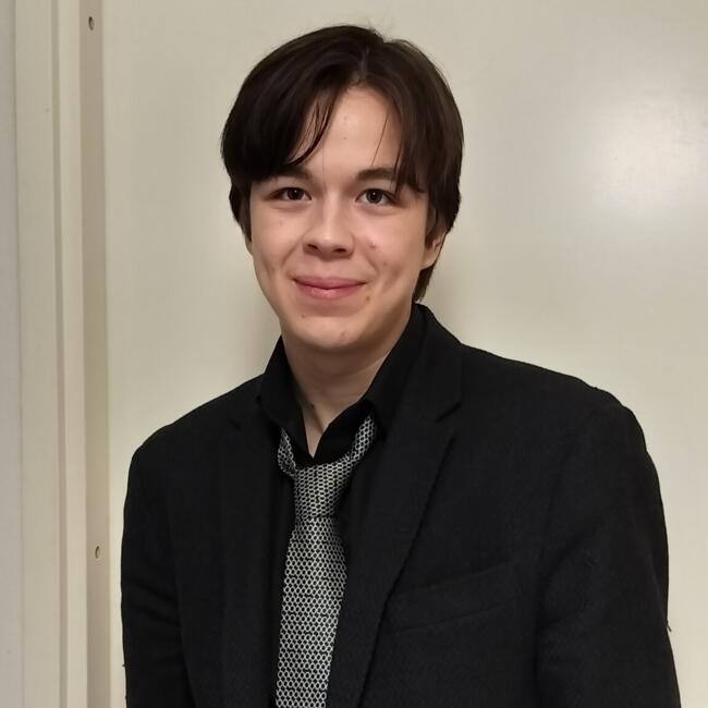 Babysitter in Espoo: Darin Krairiksh-Sinervo