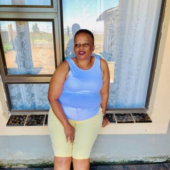 Nanny Roodepoort: Busisiwe
