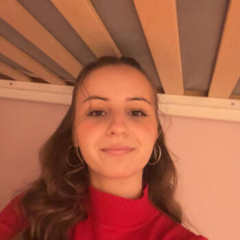 Babysitter in Schelle: Lore