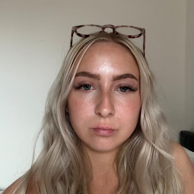 Babysitter in Winchester: Emilie