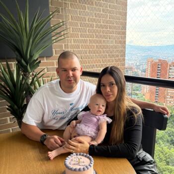 Trabajo para niñera en Envigado: trabajo de niñera Iván