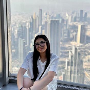 Babysitter in Largentière: Ines