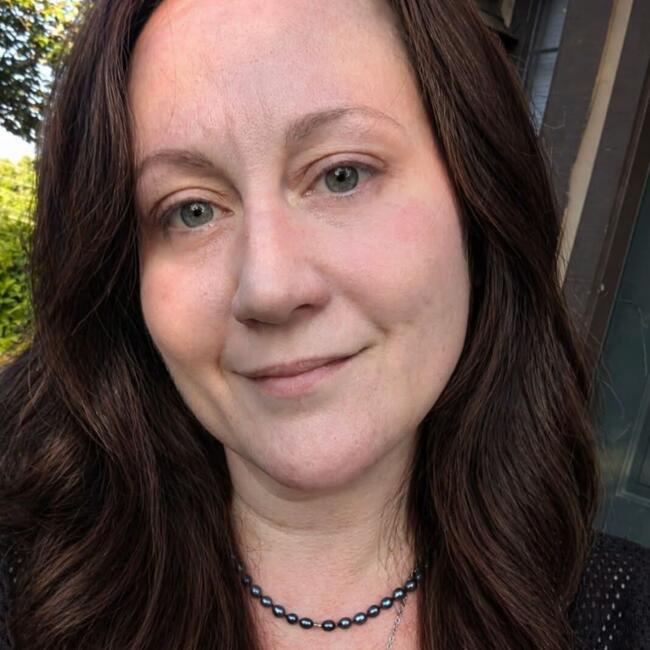 Babysitter in Chattanooga: Emily