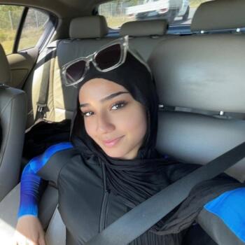 Babysitter Wollongong: Ghazal